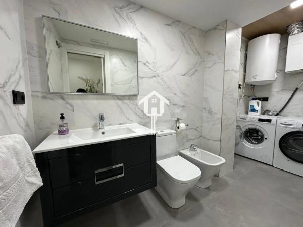 Piso en calle Francisco Carratalá Cernuda