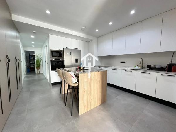 Piso en calle Francisco Carratalá Cernuda