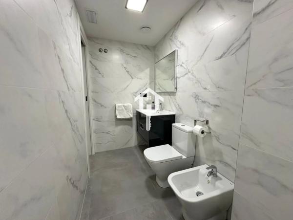 Piso en calle Francisco Carratalá Cernuda