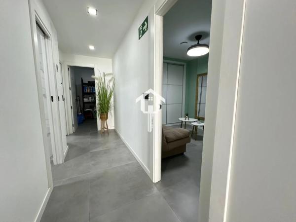 Piso en calle Francisco Carratalá Cernuda