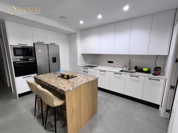 Piso en calle Francisco Carratalá Cernuda