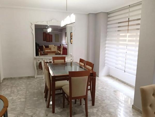 Piso en Barrio Carolinas Bajas