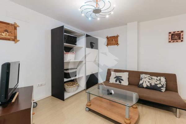 Estudio en calle Cronista Viravens