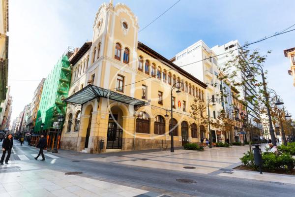 Piso en avenida Alcoi