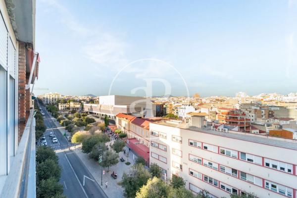 Piso en avenida Alcoi