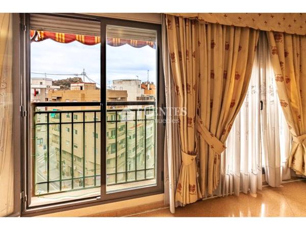 Piso en avenida de Jijona