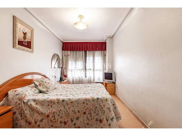 Piso en avenida de Jijona