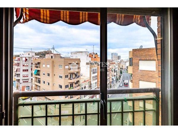 Piso en avenida de Jijona