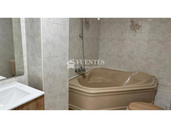 Piso en calle Rosello