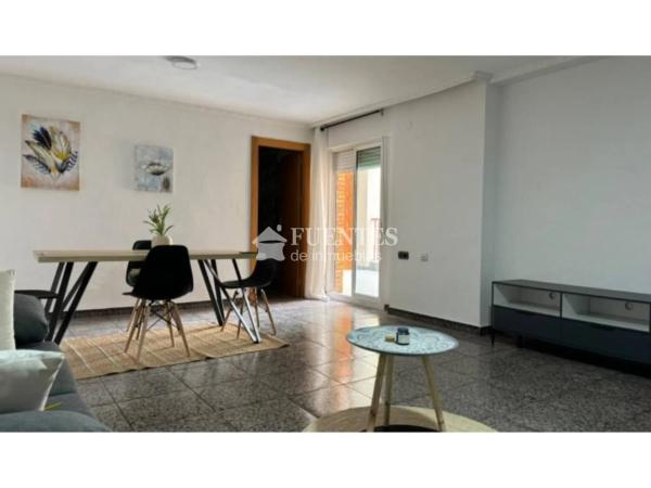 Piso en calle Rosello