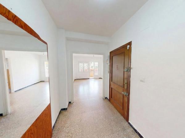 Piso en Barrio Carolinas Bajas