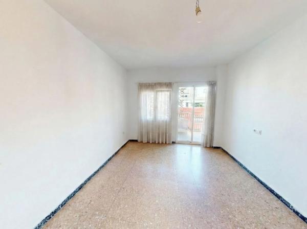 Piso en Barrio Carolinas Bajas