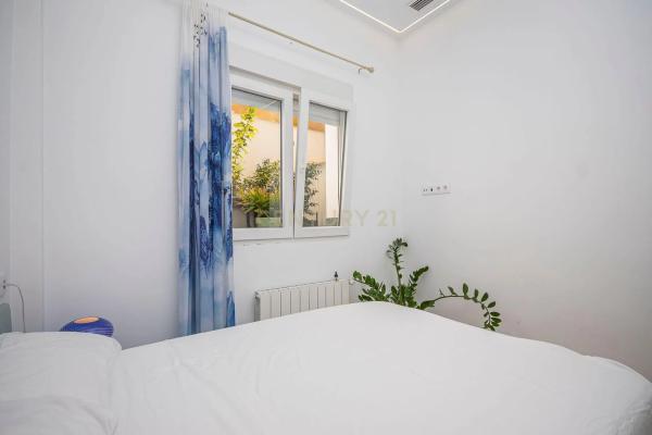 Casa independiente en calle Aspe, 44