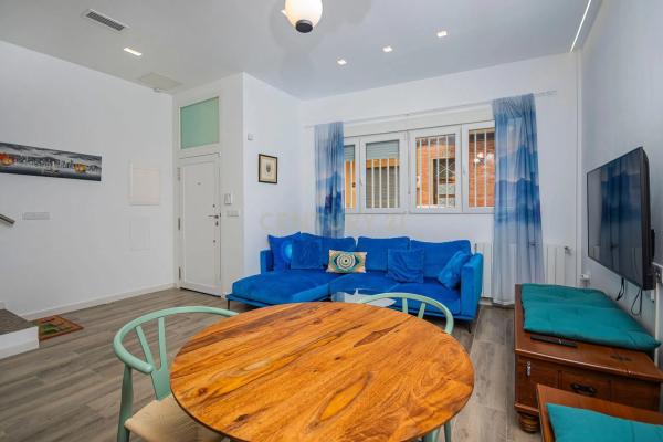 Casa independiente en calle Aspe, 44