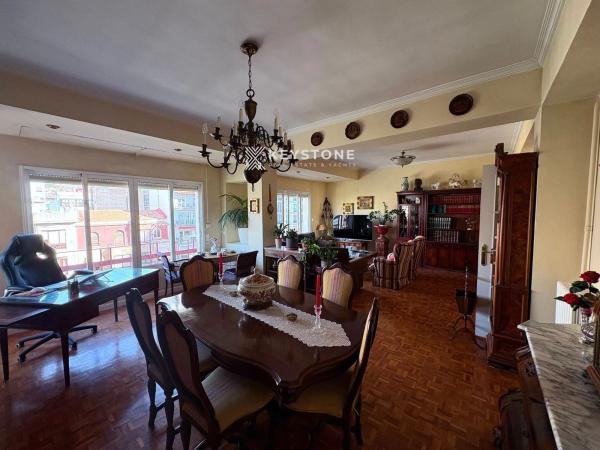 Piso en avenida de Federico Soto