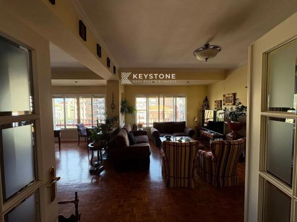 Piso en avenida de Federico Soto