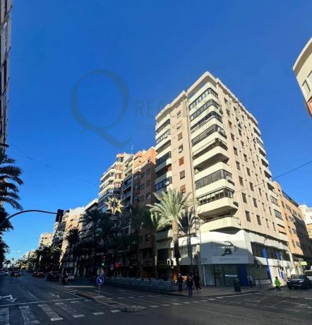 Piso en avenida Alfonso El Sabio