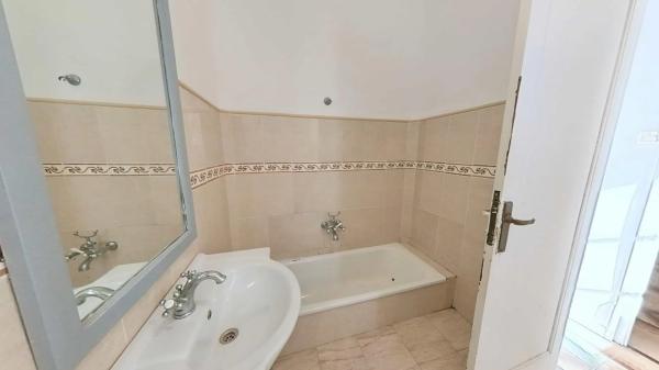 Piso en calle Girona, 3