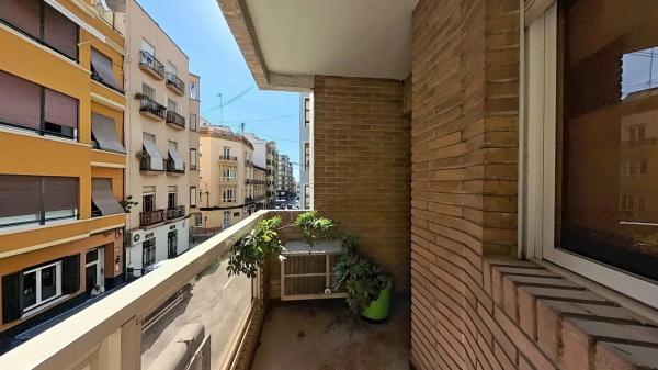 Piso en calle Segura, 13