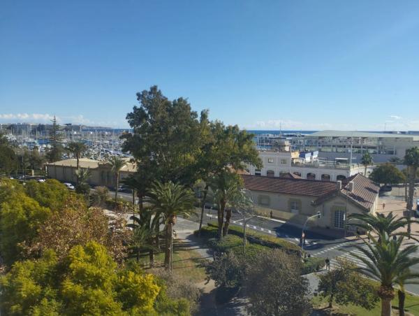Piso en avenida de Ramón y Cajal
