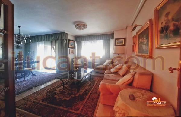 Piso en Barrio Mercado