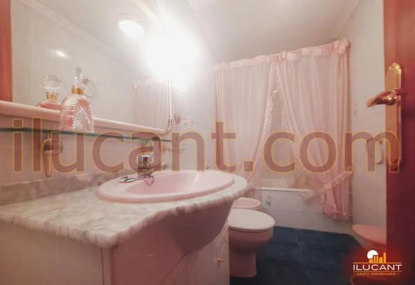 Piso en Barrio Mercado