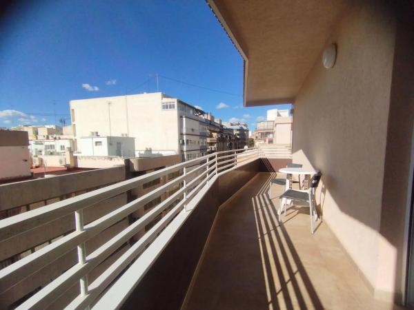 Estudio en calle Poeta Vila y Blanco