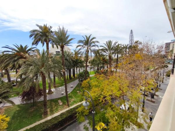 Piso en avenida de Ramón y Cajal, 12