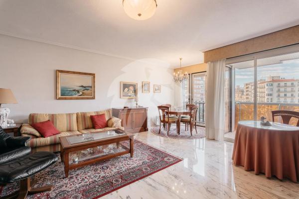 Piso en plaza de los Luceros