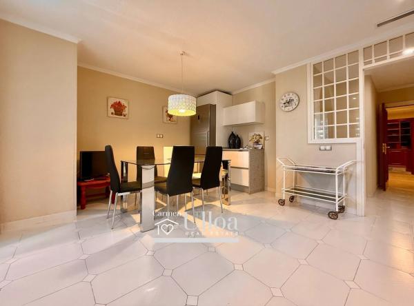 Piso en avenida del Doctor Gadea