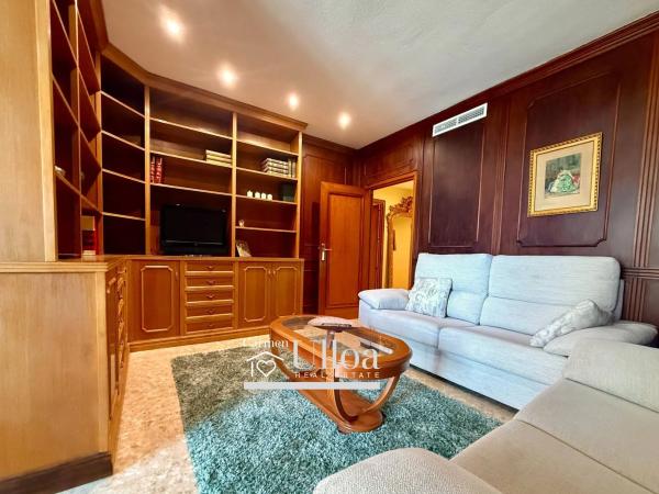 Piso en avenida del Doctor Gadea