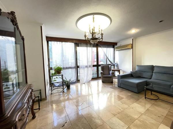 Piso en calle Calderón de la Barca