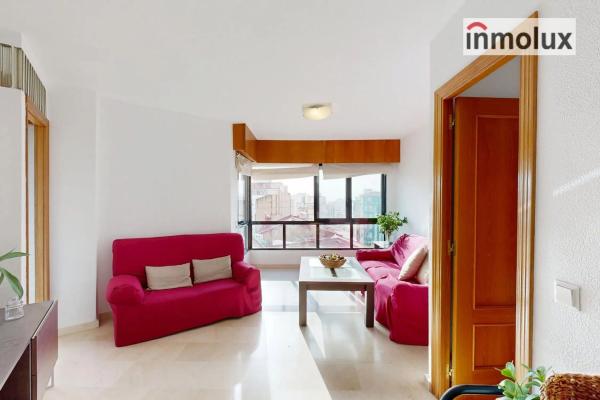 Piso en calle Poeta Carmelo Calvo