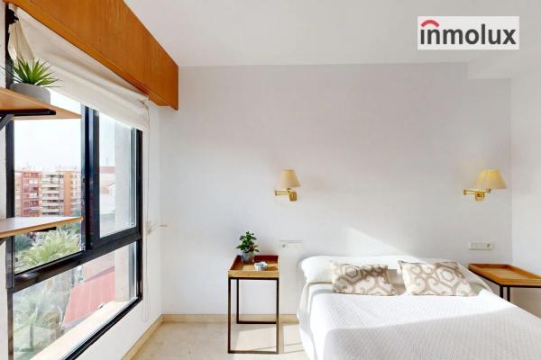 Piso en calle Poeta Carmelo Calvo