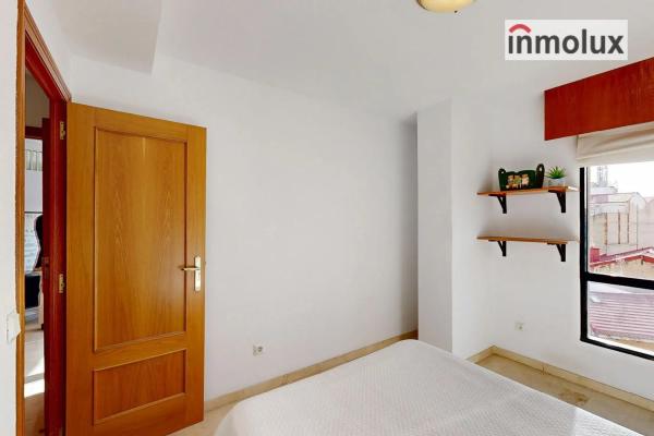 Piso en calle Poeta Carmelo Calvo