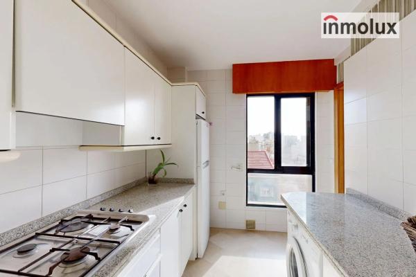 Piso en calle Poeta Carmelo Calvo