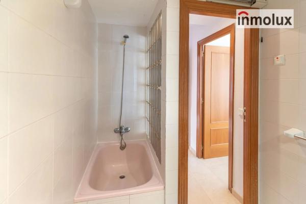 Piso en calle Poeta Carmelo Calvo