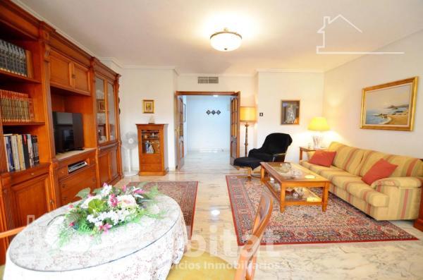 Piso en plaza de los Luceros