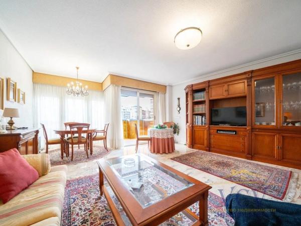 Piso en plaza de los Luceros