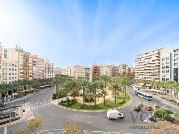 Piso en plaza de los Luceros