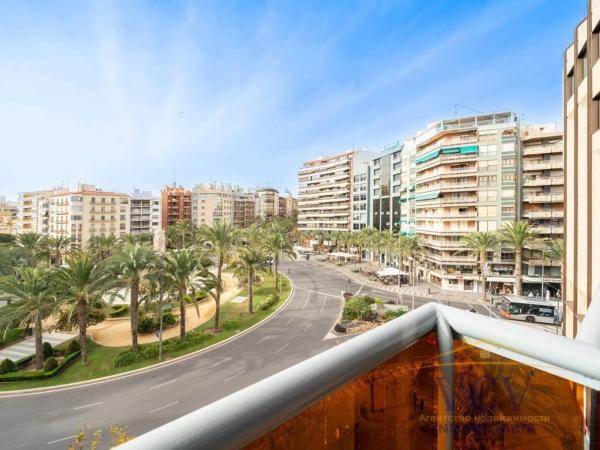 Piso en plaza de los Luceros