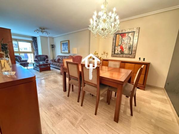 Piso en rambla de Méndez Núñez