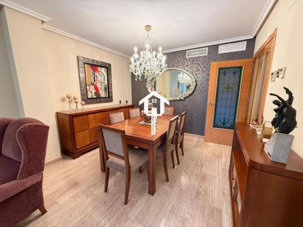 Piso en rambla de Méndez Núñez