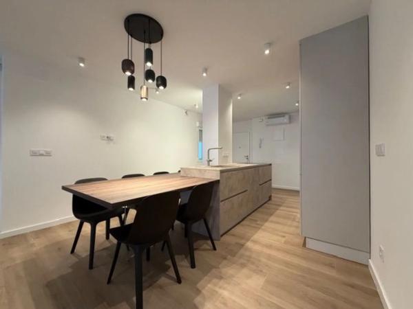 Piso en CL Italia, 27