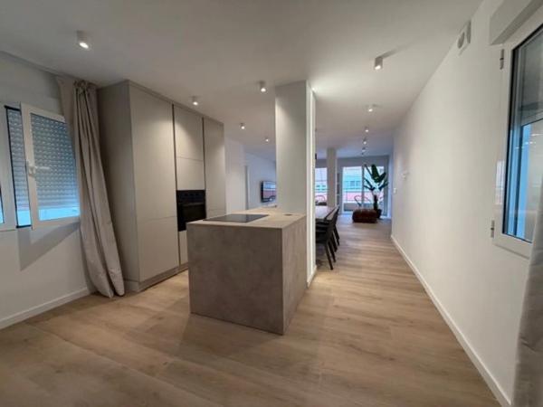 Piso en CL Italia, 27