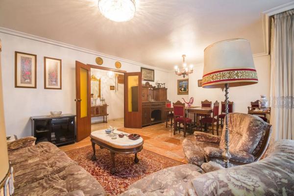 Piso en calle Calderón de la Barca s/n