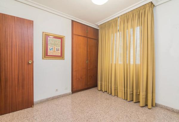 Piso en calle Calderón de la Barca s/n