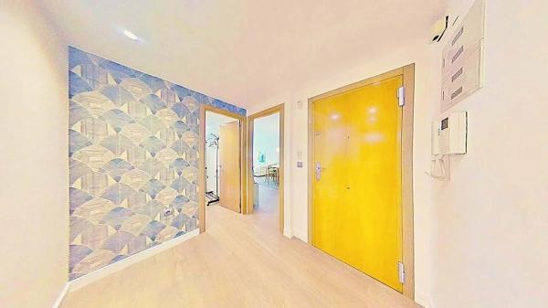 Piso en avenida General Marvá, 33