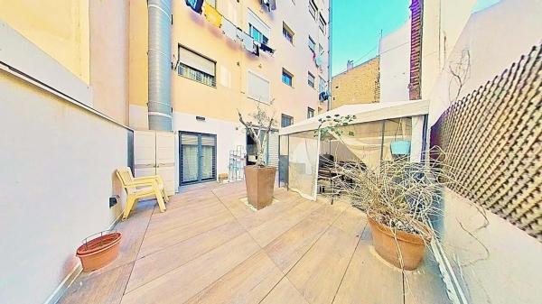 Piso en avenida General Marvá, 33