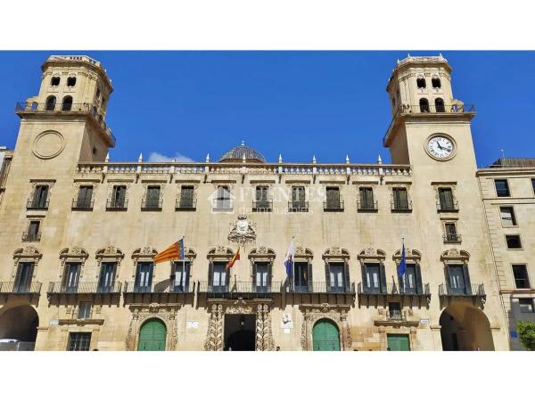 Piso en avenida General Marvá